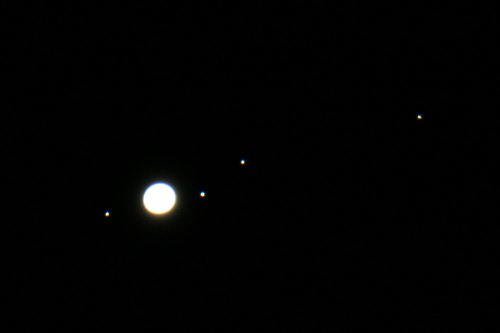 Jupiter mit seinen vier Monden, 19. 6. 2007, ca. 23 Uhr MESZ
