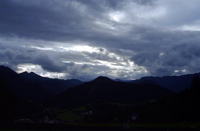 Wolkenstimmung ueber Mariazell