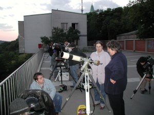 Ein Teleskoptreffen entsteht